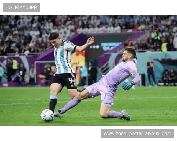 阿尔瓦雷斯满分评分：4射3正进3球，另贡献2过人与3关键传球