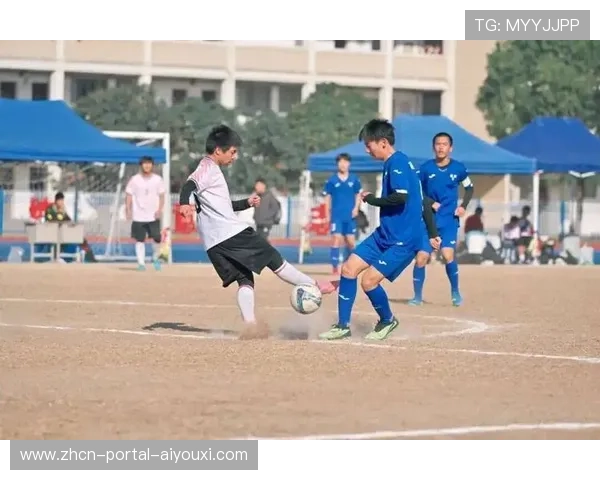 金华市“八婺同心杯”足球超级联赛揭幕，十支球队参与角逐